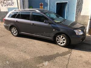 Toyota Avensis 2.2 D4d Executive 5p. -05