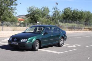 VOLKSWAGEN Bora 1.9 TDi Trendline 110CV 4p.