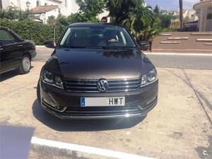 VOLKSWAGEN Passat 2.0 TDI 140 DSG Highline BlueMotion Tech