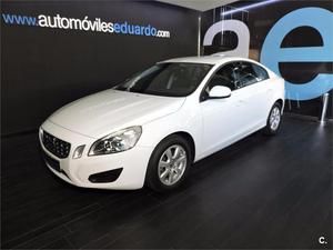 VOLVO S DRIVe Kinetic 4p.