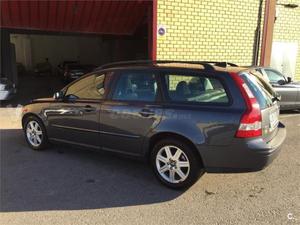 Volvo V Momentum 5p. -04