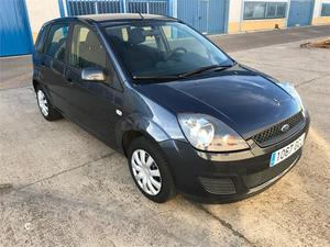 FORD Fiesta 1.4 Ghia 5p.