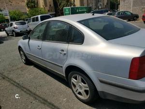 VOLKSWAGEN Passat 1.8 T VARIANT COMFORTLINE 5p.