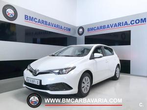 TOYOTA Auris 130 Active 5p.