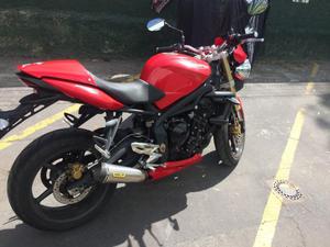 TRIUMPH STREET TRIPLE R -09