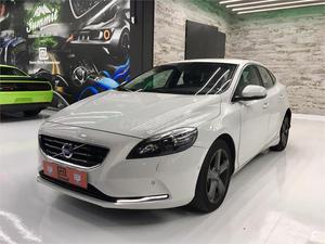 VOLVO V D3 Momentum Auto 5p.