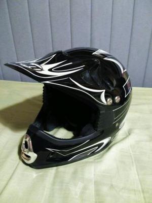 Casco marca MT Helmets