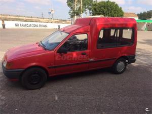 Ford Courier Courier Kombi 1.8 D 3p. -92