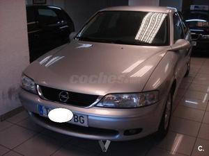 Opel Vectra Edition v 4p. -00