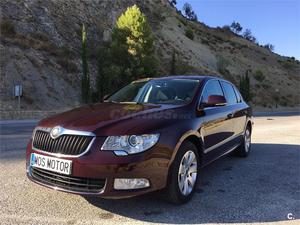 SKODA Superb 2.0 TDI 140cv DPF DSG 4x4 Elegance 5p.