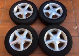 4 llantas Nissan 14"