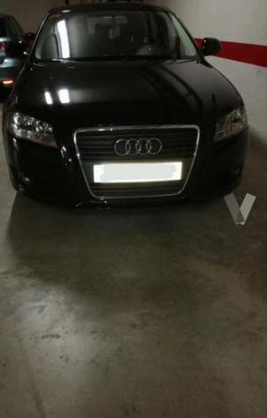 AUDI A3 1.6 TDI 105cv Attraction -10