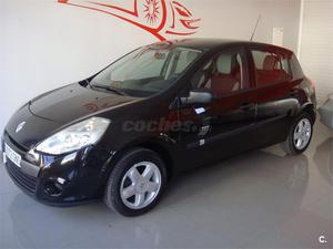 RENAULT Clio Authentique 1.5dCi 70cv 5p. eco2 5p.