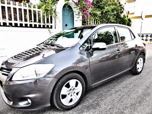 TOYOTA Auris 2.2 D4D Sport -10