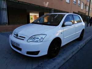 TOYOTA Corolla 2.0 D4D 116cv Sol -06