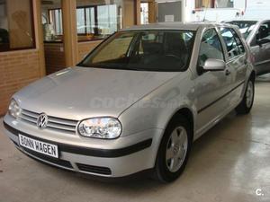 VOLKSWAGEN Golf 1.9 TDi Highline 5p.