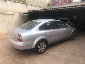 VOLKSWAGEN Passat 1.8 T HIGHLINE 4p.