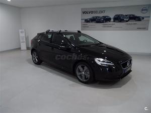 VOLVO V D3 Momentum Auto 5p.