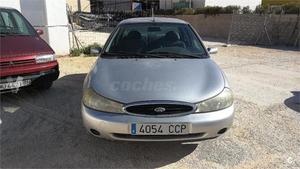 Ford Mondeo 1.8td Ambiente 4p. -99