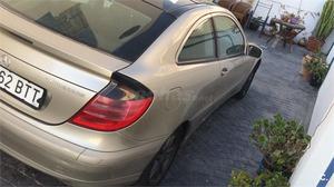 MERCEDES-BENZ Clase C C 200 K ELEGANCE 4p.