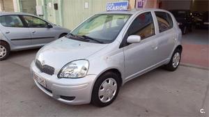 TOYOTA Yaris 1.3 LINEA LUNA 5p.