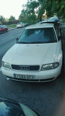 AUDI A4 1.9 TDI 90 CV -96