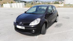 RENAULT Clio Luxe Privilege 1.5DCI