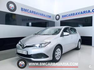 TOYOTA Auris 130 Active 5p.