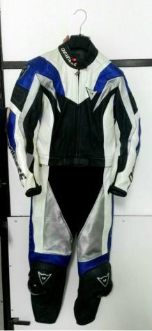 mono dainese talla 44