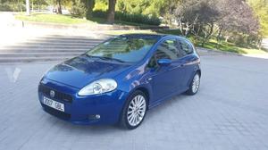 FIAT Grande Punto v Sport -09