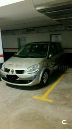 RENAULT Scenic Dynamique V Auto 5p.