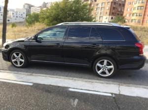 TOYOTA Avensis 2.2 D4D Executive Wagon -08