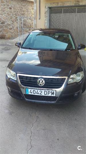 VOLKSWAGEN Passat 1.9 TDI Advance 4p.