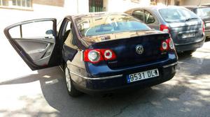 VOLKSWAGEN Passat 2.0 TDI Advance -05