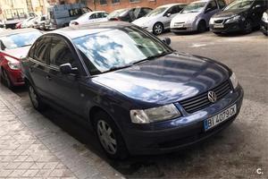 Volkswagen Passat 1.8 Trendline 4p. -98