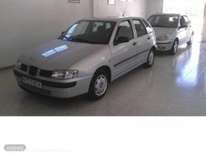 SEAT IBIZA 1.4 GASOLINA BERLINA DE 