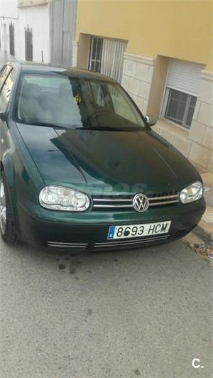 VOLKSWAGEN Golf 1.6 CONCEPTLINE 5p.