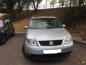 VOLKSWAGEN Touran 1.6 FSI HIGHLINE 5p.