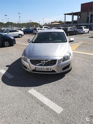 VOLVO S D3 Momentum 4p.