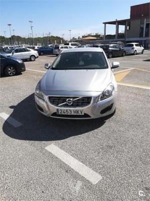 Volvo S D3 Momentum 4p. -12