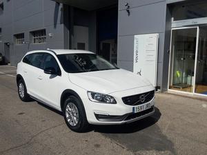 Volvo V60 Cross Country D3 Momentum