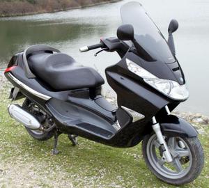 PIAGGIO X