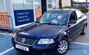 VOLKSWAGEN Passat 1.9 TDI 4MOTION HIGHLINE 4p.