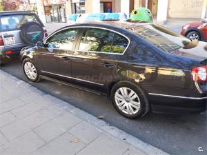 VOLKSWAGEN Passat 2.0 TDI 140cv Highline DSG 4p.