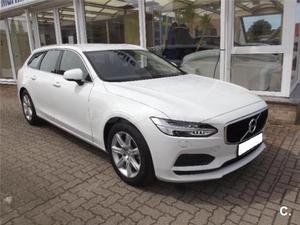 VOLVO V D4 Momentum Auto 5p.