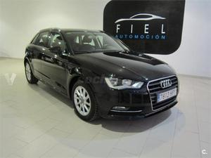 Audi A3 Sportback 1.6 Tdi 105cv Attraction 5p. -13