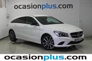 MERCEDES-BENZ Clase CLA CLA 200 Urban Shooting Brake 5p.