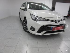 Toyota Avensis d Advance Ts 5p. -16