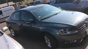 VOLKSWAGEN Passat 1.6 TDI 105cv Edition BlueMotion Tech 4p.