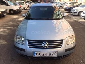 VOLKSWAGEN Passat Variant 1.9 TDi Edition 100CV 5p.